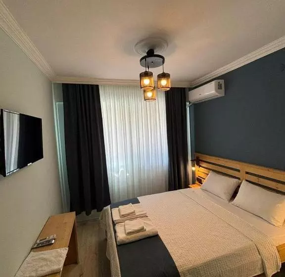 Hotelli Helios Pansiyon