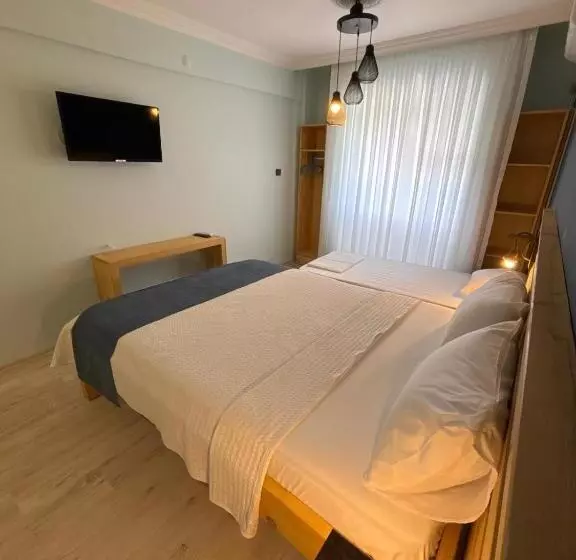 Hotelli Helios Pansiyon