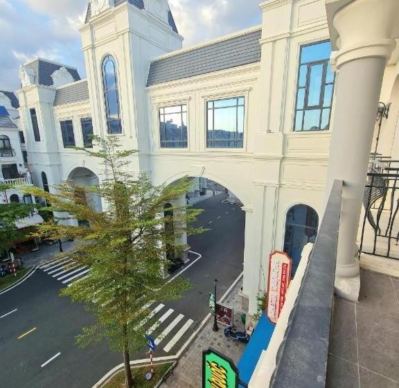 هتل Homestay Vivu