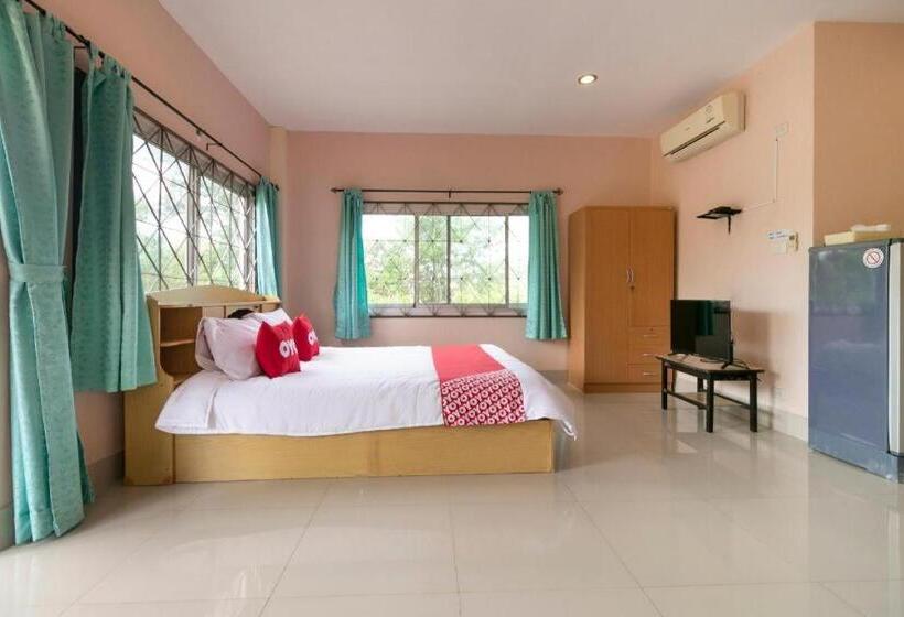 Szálloda Oyo 949 Sansuk Resort Paknampran