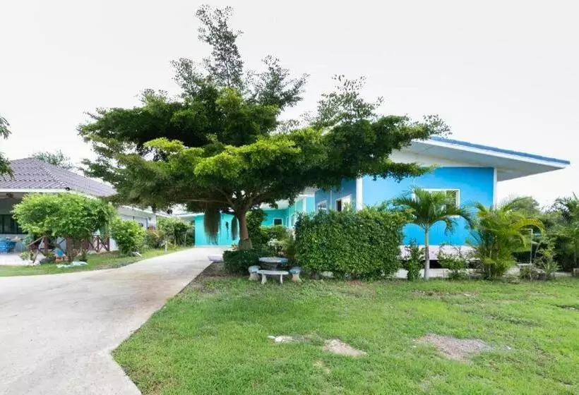 Hotelli Oyo 949 Sansuk Resort Paknampran