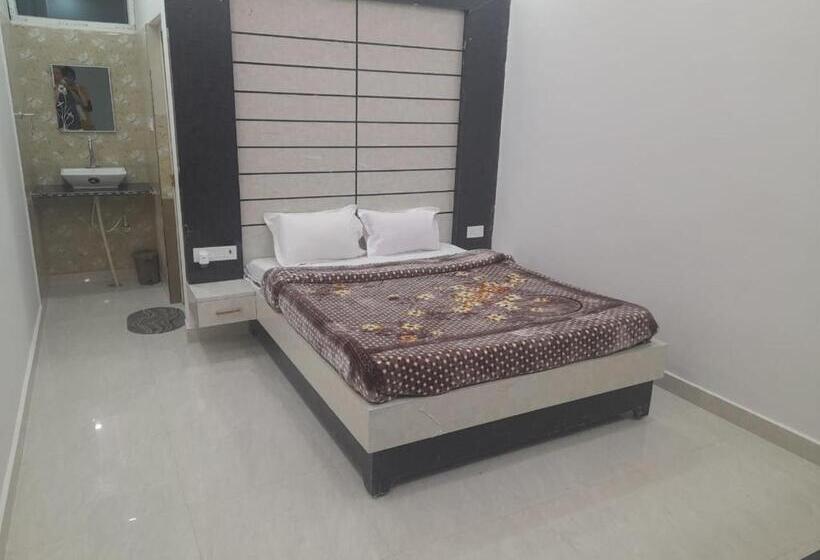 בית מלון כפרי Shyamal Resort