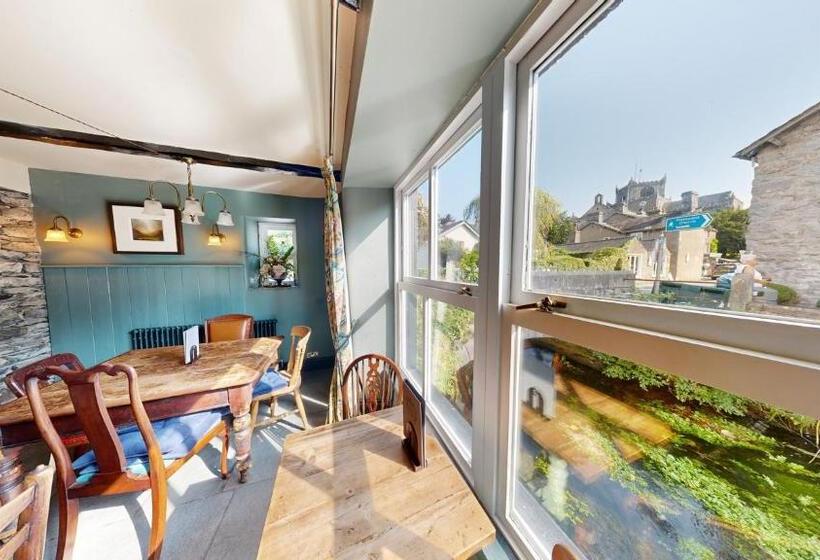 ホテル The Kings Arms