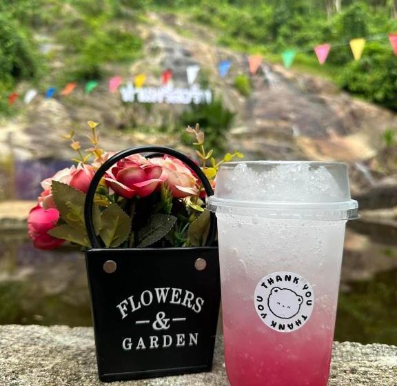 Пансион ท่าเเพรีสอร์ท