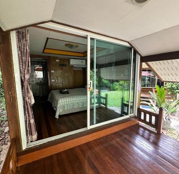 Пансион ท่าเเพรีสอร์ท