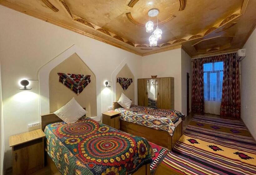 پانسیون Anoragul Guest House
