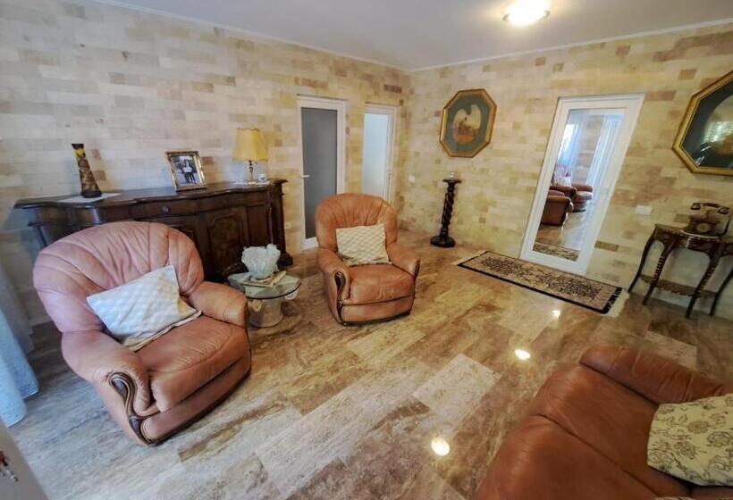 پانسیون Casa Livia