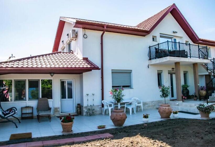 پانسیون Casa Livia