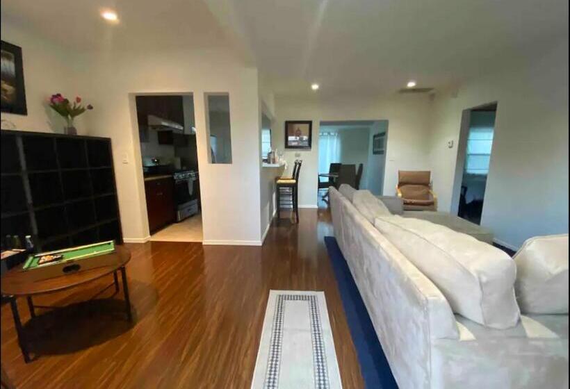 Pensionat F O R G E T T H E H O T E L