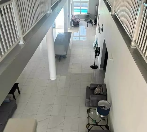 پانسیون Paradise Point Company Limited