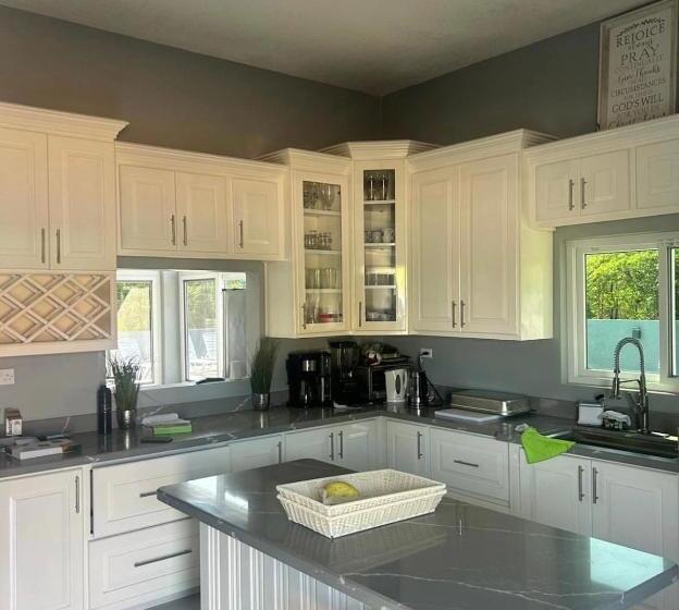 پانسیون Paradise Point Company Limited