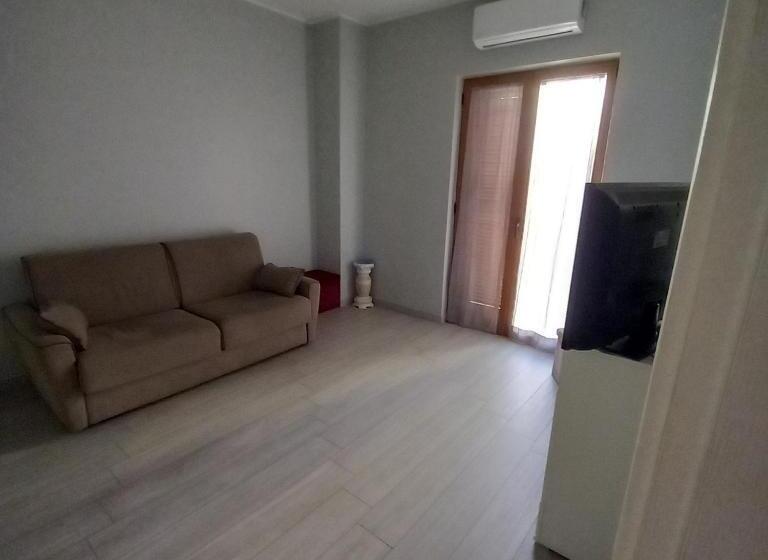 بنسيون Uriel 4