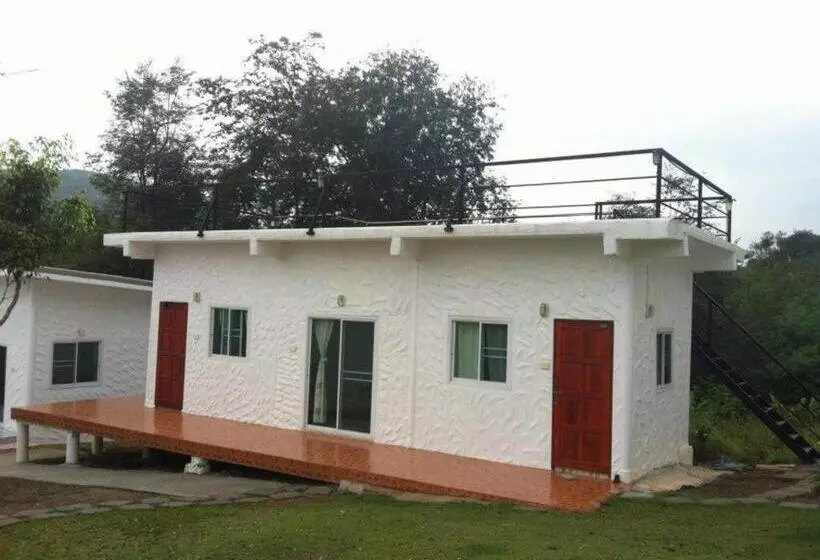 White Rock Resort Pakchong