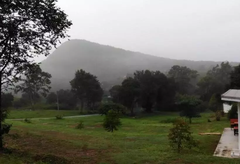 White Rock Resort Pakchong