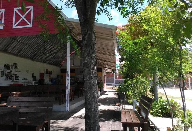 White Rock Resort Pakchong