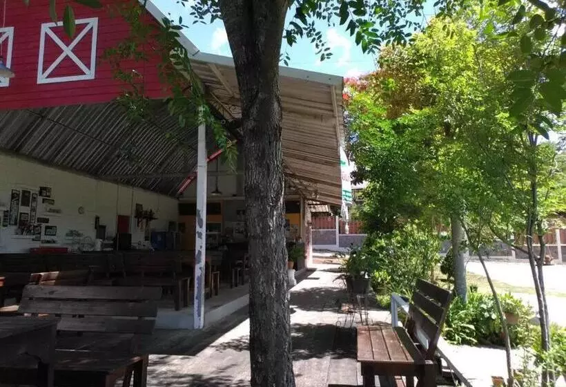 White Rock Resort Pakchong