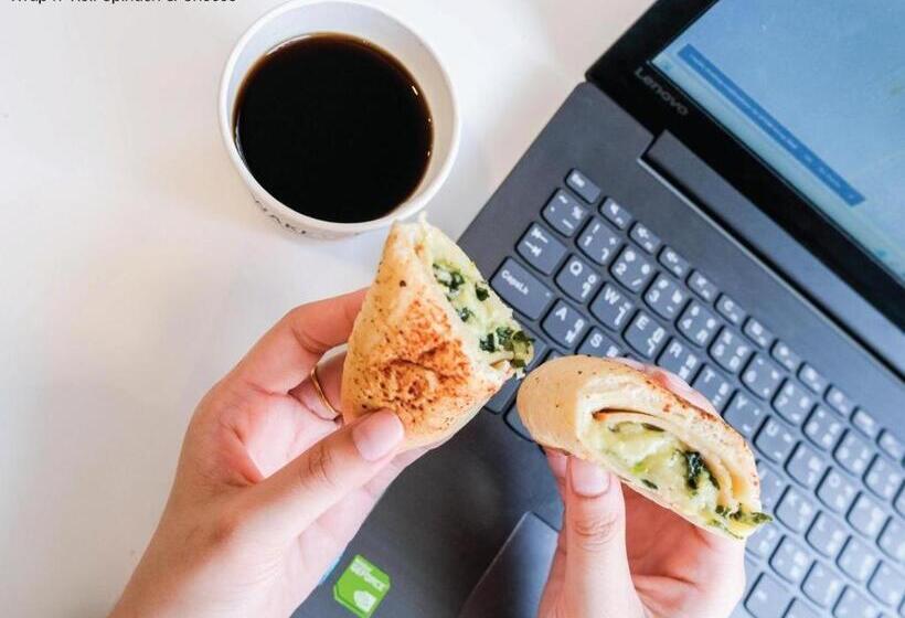 B2 Resort Boutique And Budget