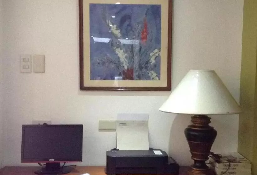 Fersal Hotel Annapolis, Cubao