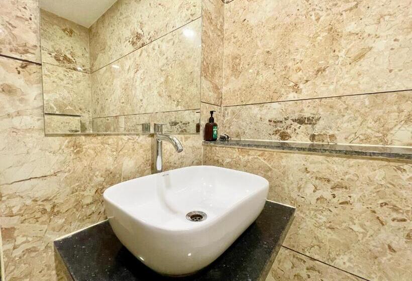 Govindam Inn ! Ujjain Fully Air Conditioned Hotel At Prime Location With Parking Availability, Near