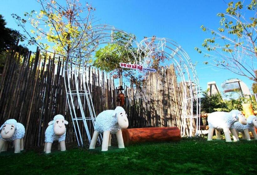 Hongfu Boutique Resort