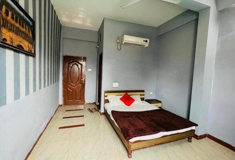 Hotel Aatithi Palace