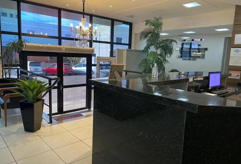 فندق Carmel Palace