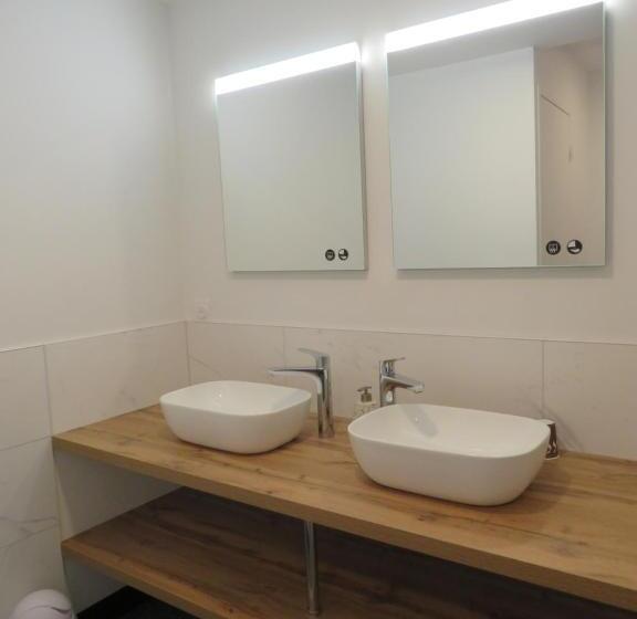 ホテル Hôtel Les Jardins De Saulzet