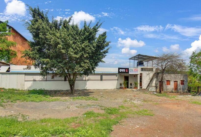 Отель Oyo Pratik Lodging