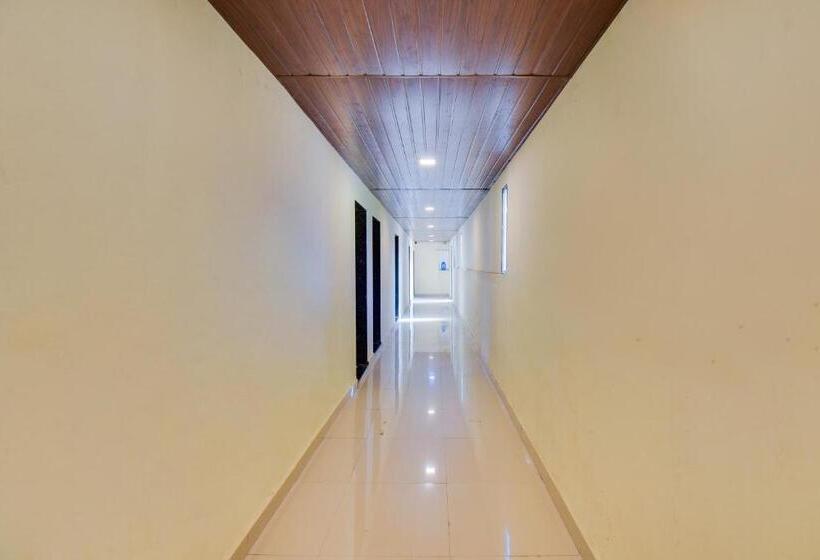 Отель Oyo Pratik Lodging