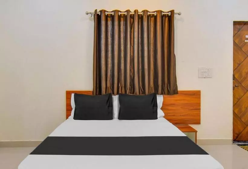Hotelli Oyo Pratik Lodging