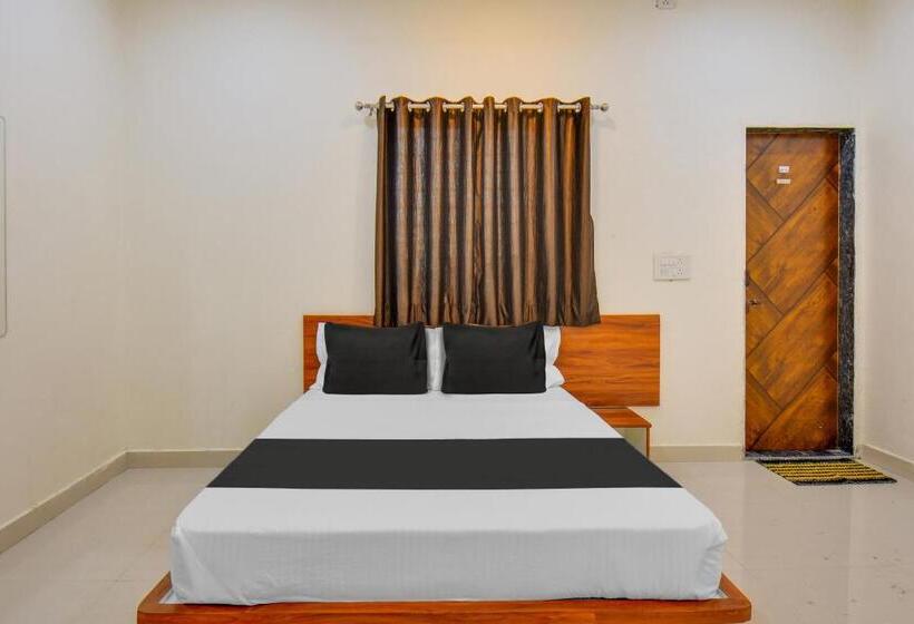 Отель Oyo Pratik Lodging