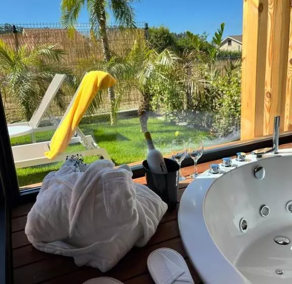 هتل Villas Calas De Aldan