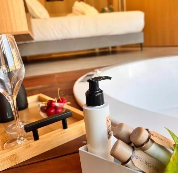 هتل Villas Calas De Aldan