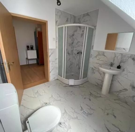 Mat & Edw Room