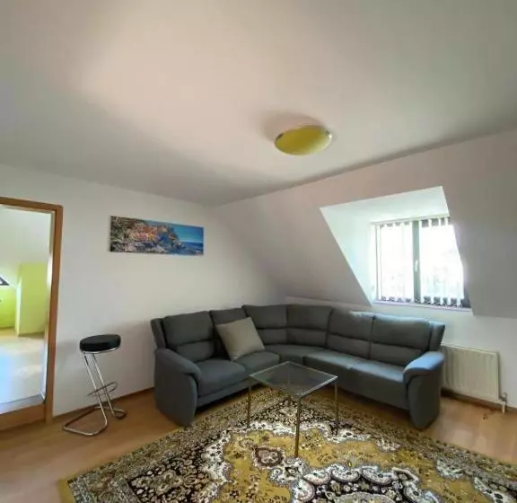 Mat & Edw Room