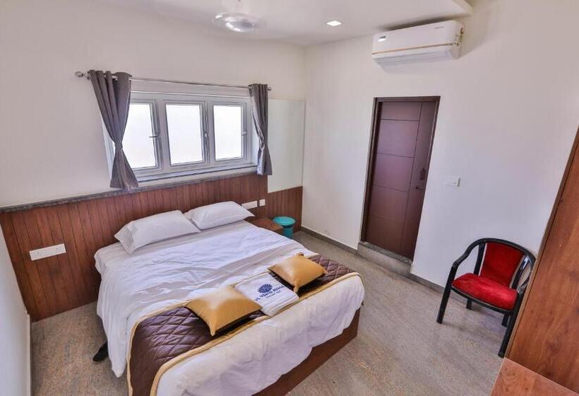 Naga Luxury Suites   Double Bed Room 2 Adult 2 Child   Driver Free Stay