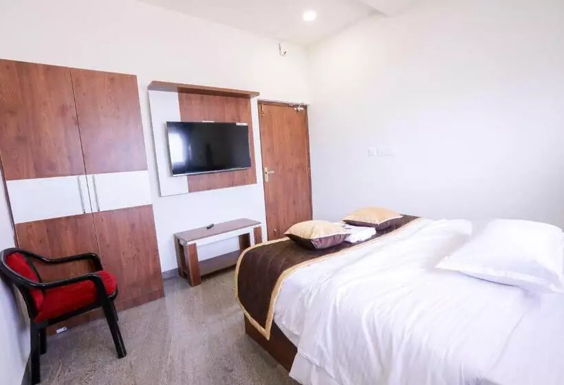 Naga Luxury Suites Double Bed Room 2 Adult 2 Child Driver Free Stay