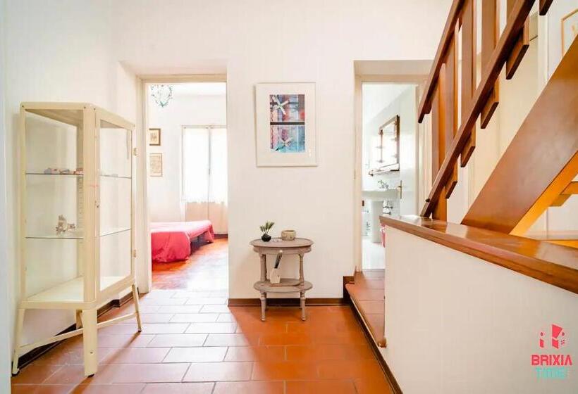 پانسیون Brixia Time Case In Villa Con Giardino