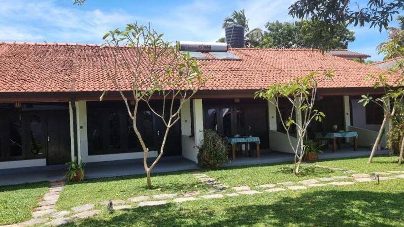 פנסיון Villa Lausanne