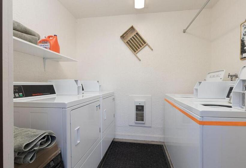 Resort Otel Brianwood Condominium Unit #58