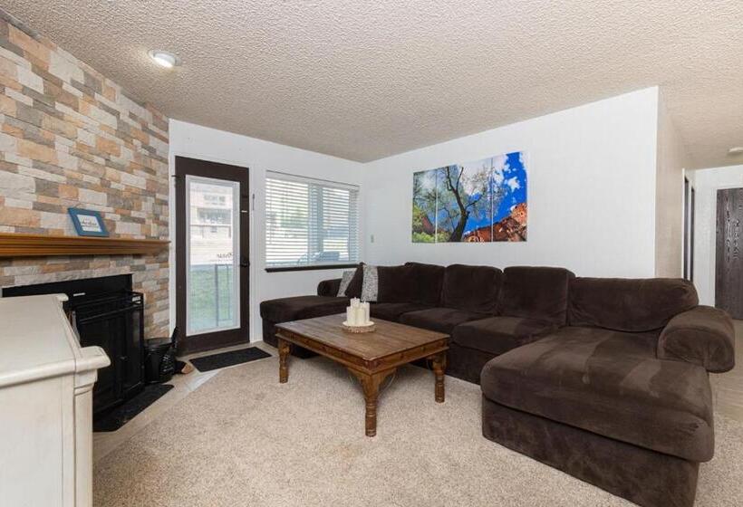 Resort Otel Brianwood Condominium Unit #58