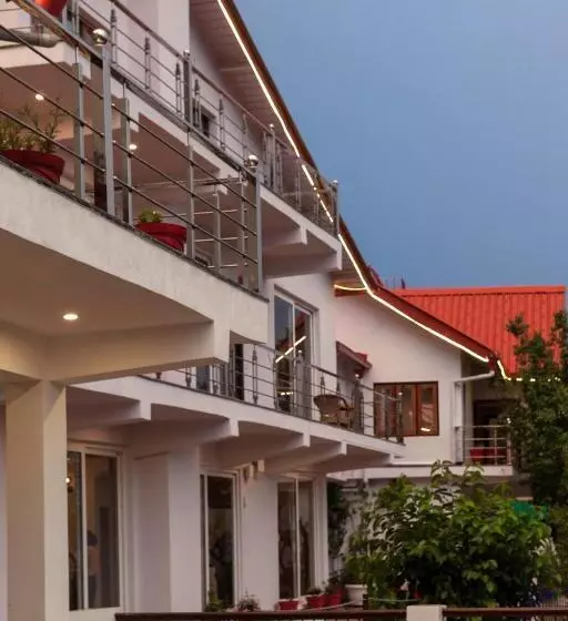 Alaya Stays Amara Aether Spacious Room With Scenic Views In Nainital