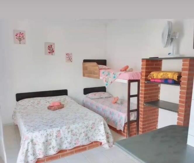 Herberge Apartamentos Cantinho Do Nika