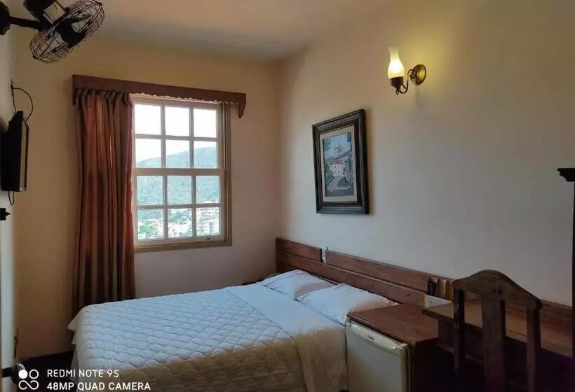 Aamiaismajoitus (B&B) Quartos Econômicos