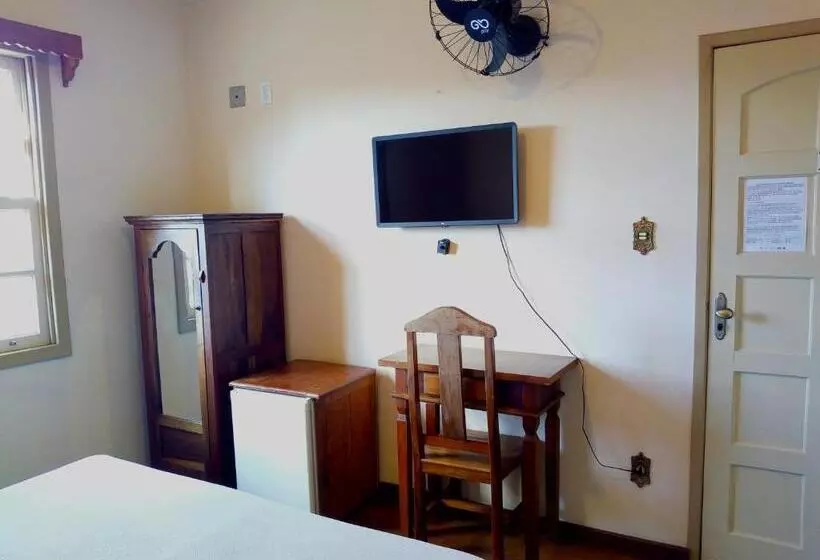 Aamiaismajoitus (B&B) Quartos Econômicos