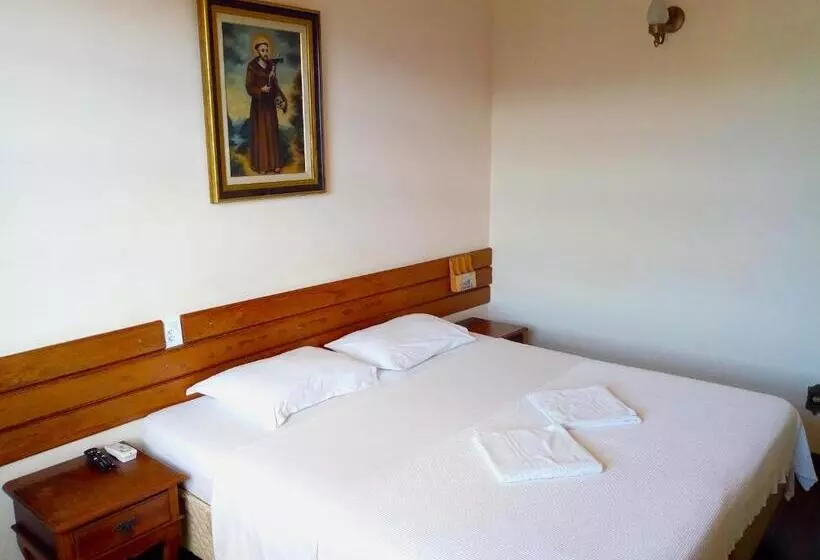 Aamiaismajoitus (B&B) Quartos Econômicos