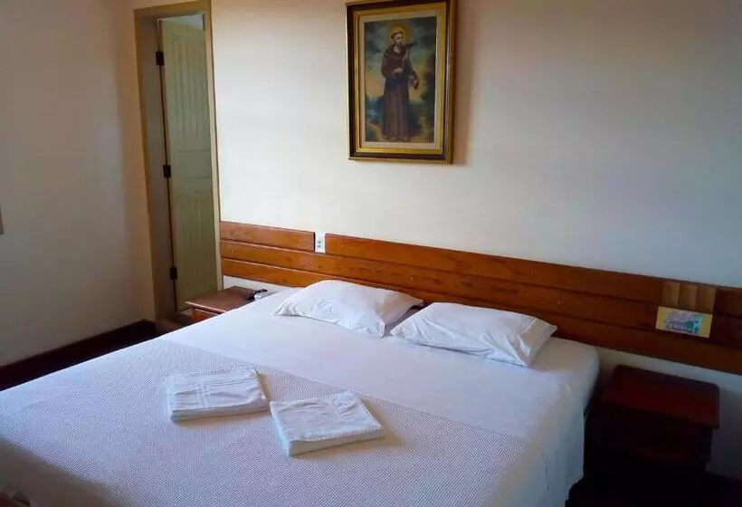 Aamiaismajoitus (B&B) Quartos Econômicos