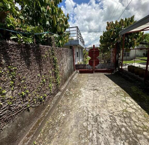 צימר Vals Farm Guesthouse