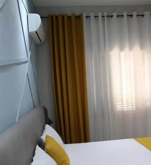 هتل City Center Rooms Durres