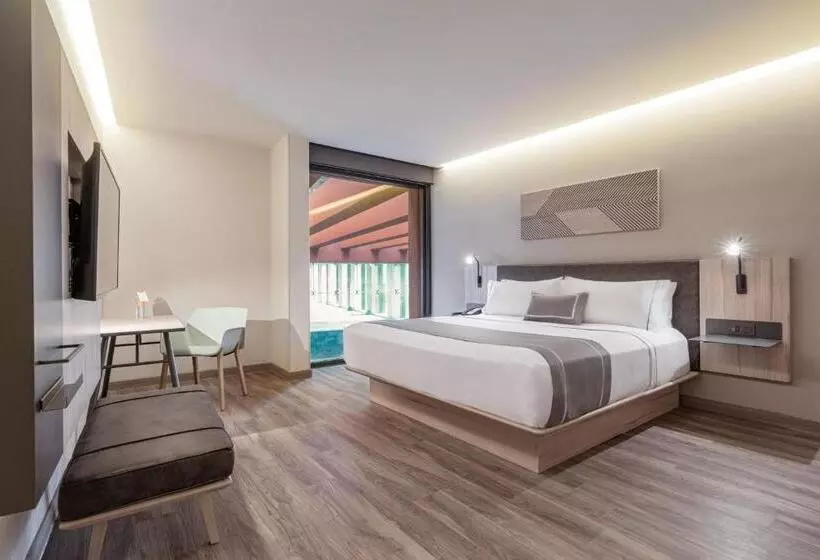 ホテル City Express Plus By Marriott Monterrey Centro